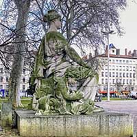 "Ville de Lyon& par Emile Peynot (1894)quot; partie du monument à la République place Carnot avant 1975 Lyon 2ème