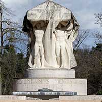Jean et Auguste Larrivé (Sculpteurs) Monument aux morts sur l’île du Parc de la Tête d’Or Lyon 6ème
