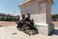 Socle de la Statue de Louis XIV - "Le Rhône" (les frères Coustou 1720) (démontée en 2021) Place Bellecour Lyon 2ème