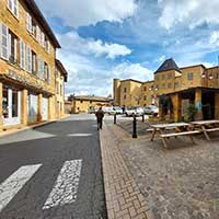 Rue de Charnay en Beaujolais