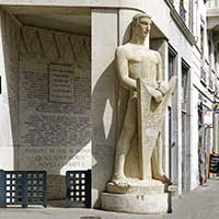 "Le Veilleur de pierre" par Georges Salendre (1890-1985) 1948 Place Bellecour