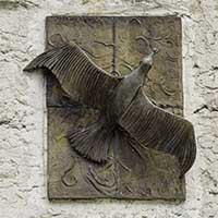 "La colombe"Sculpture d’Aurélie Moreau (1998) sur la Passerelle Paul Couturier (Saint Georges)